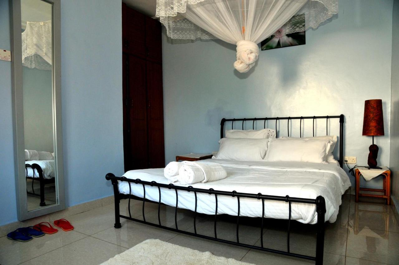 Victoria Lake View Guesthouse & Safaris Entebbe Eksteriør billede