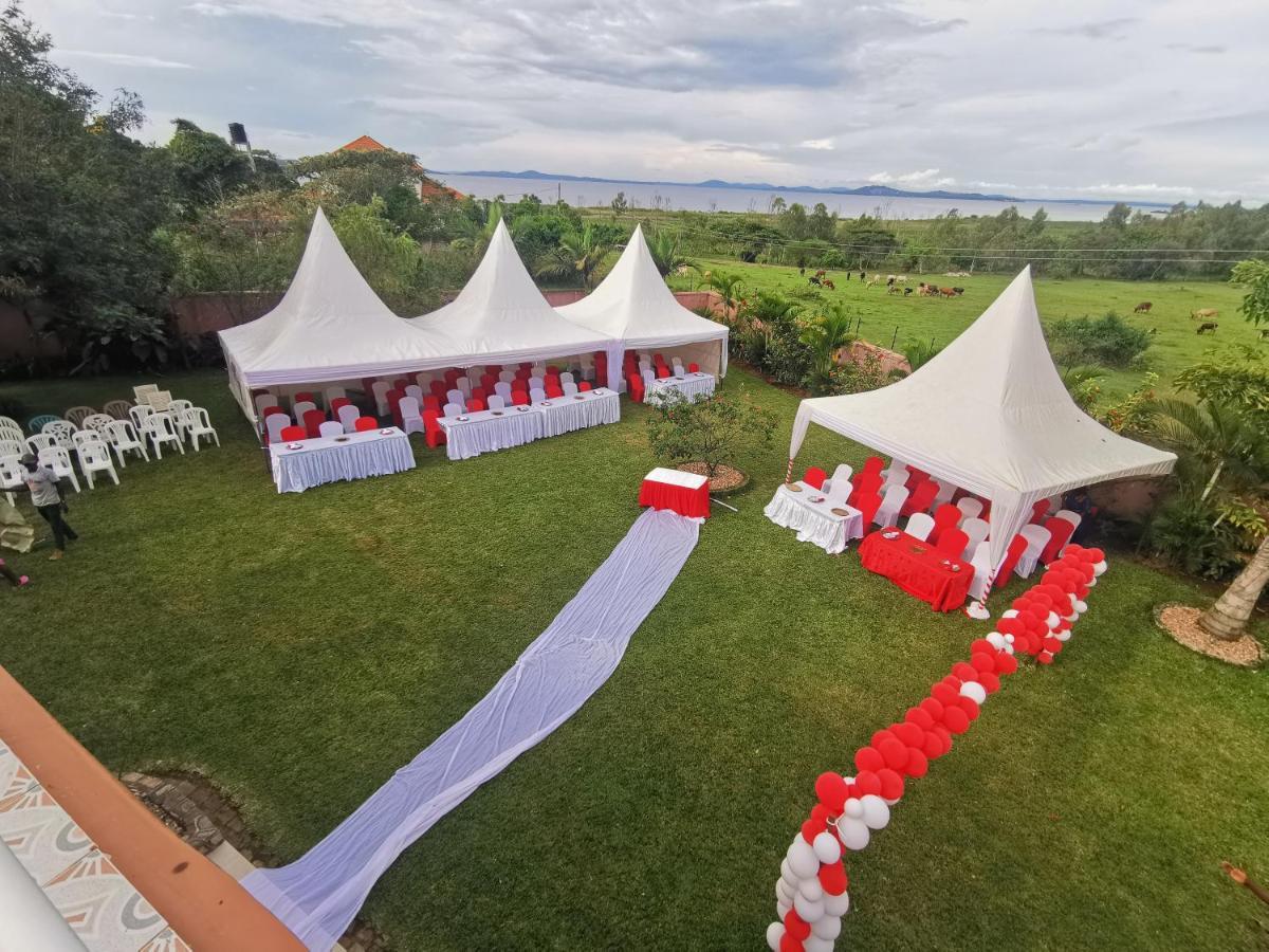 Victoria Lake View Guesthouse & Safaris Entebbe Eksteriør billede