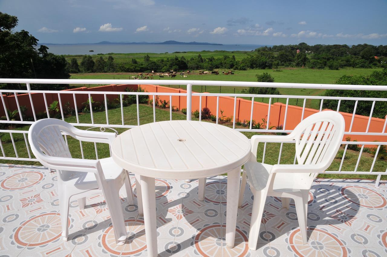Victoria Lake View Guesthouse & Safaris Entebbe Eksteriør billede