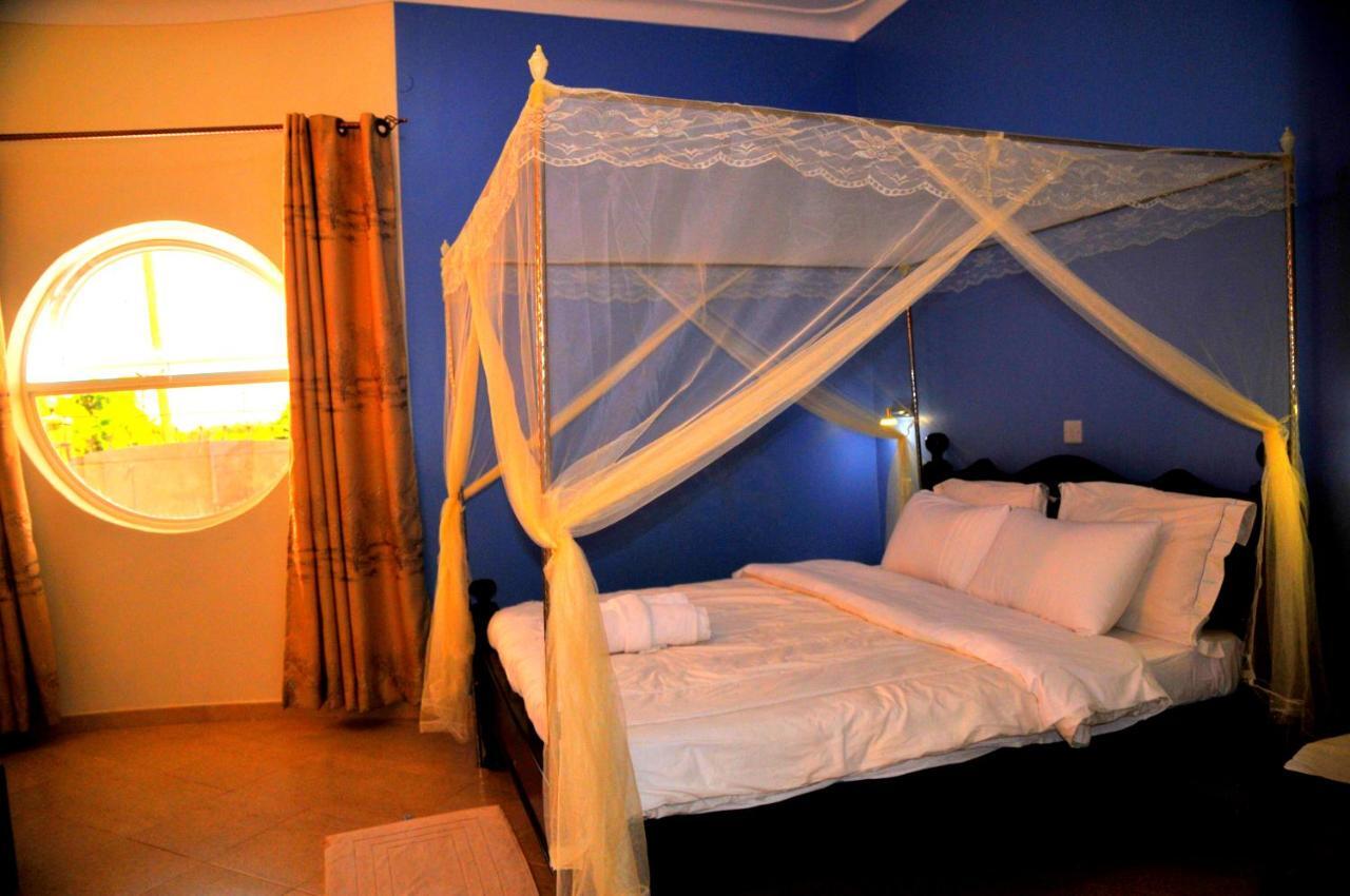 Victoria Lake View Guesthouse & Safaris Entebbe Eksteriør billede