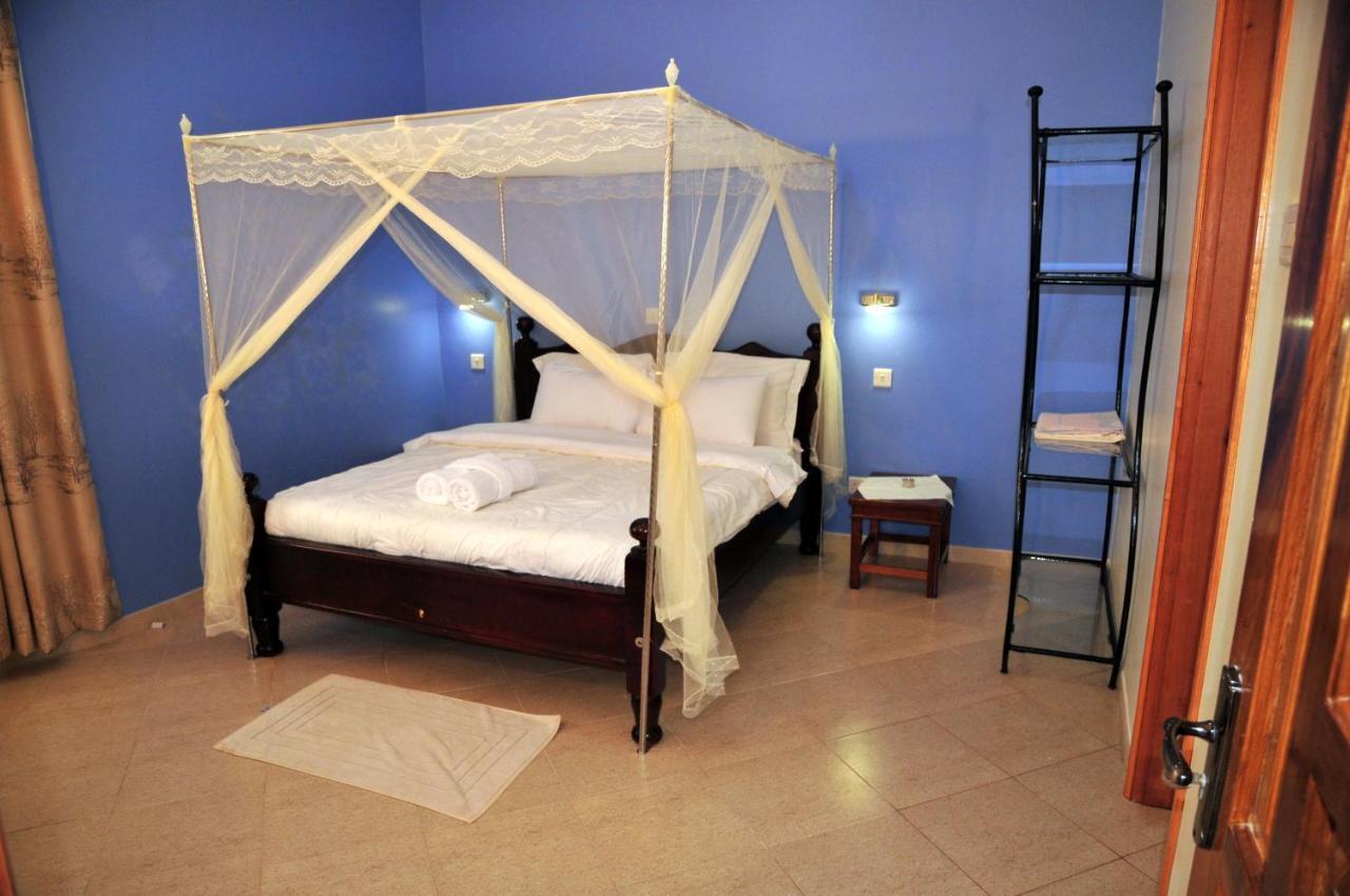 Victoria Lake View Guesthouse & Safaris Entebbe Eksteriør billede